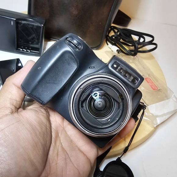 Vintage KODAK EASYSHARE DX6490 Digital Camera Bundle 2 Batteries Leather Case wo - Picture 2 of 11